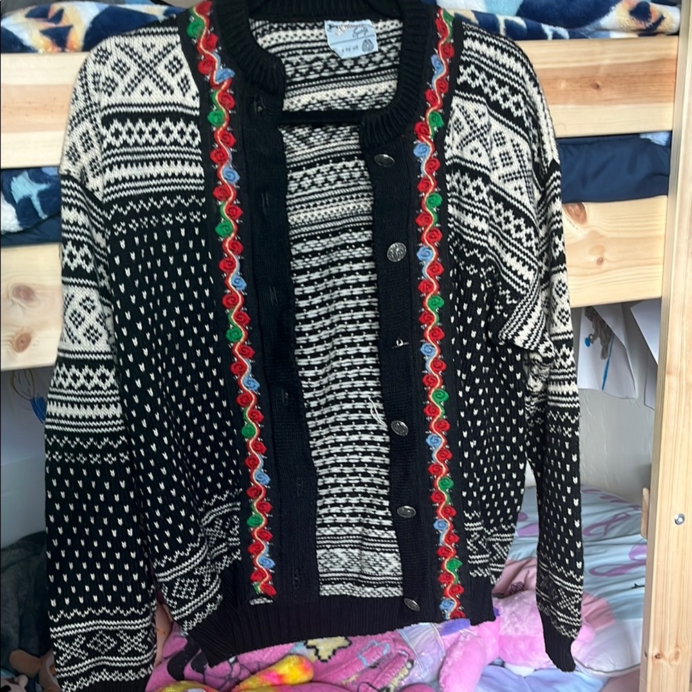 Black and Cream Patterned vintage Cardigan